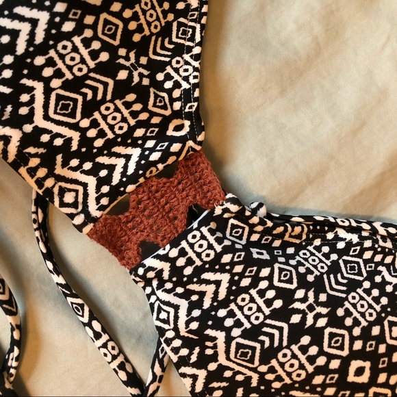 Pattern Bikini Top - Picture 2 of 3